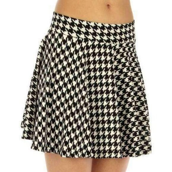A & O International Dresses & Skirts - A & O International Houndstooth A Line Pleated Circle Stretchy Flared Skater Ski